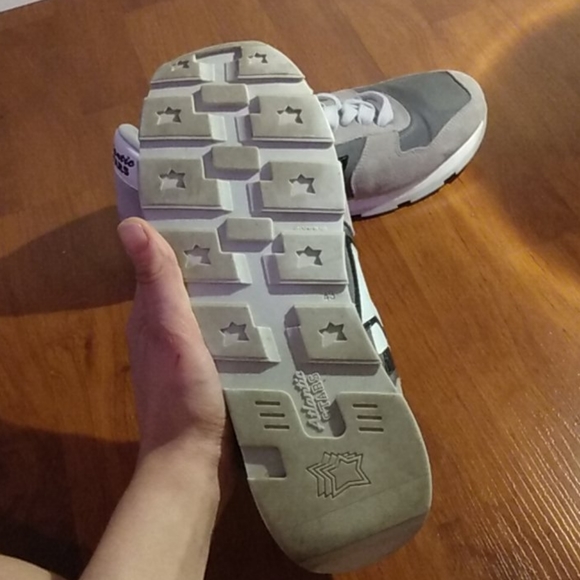 Atlantis Stars Sneakers - Picture 4 of 4